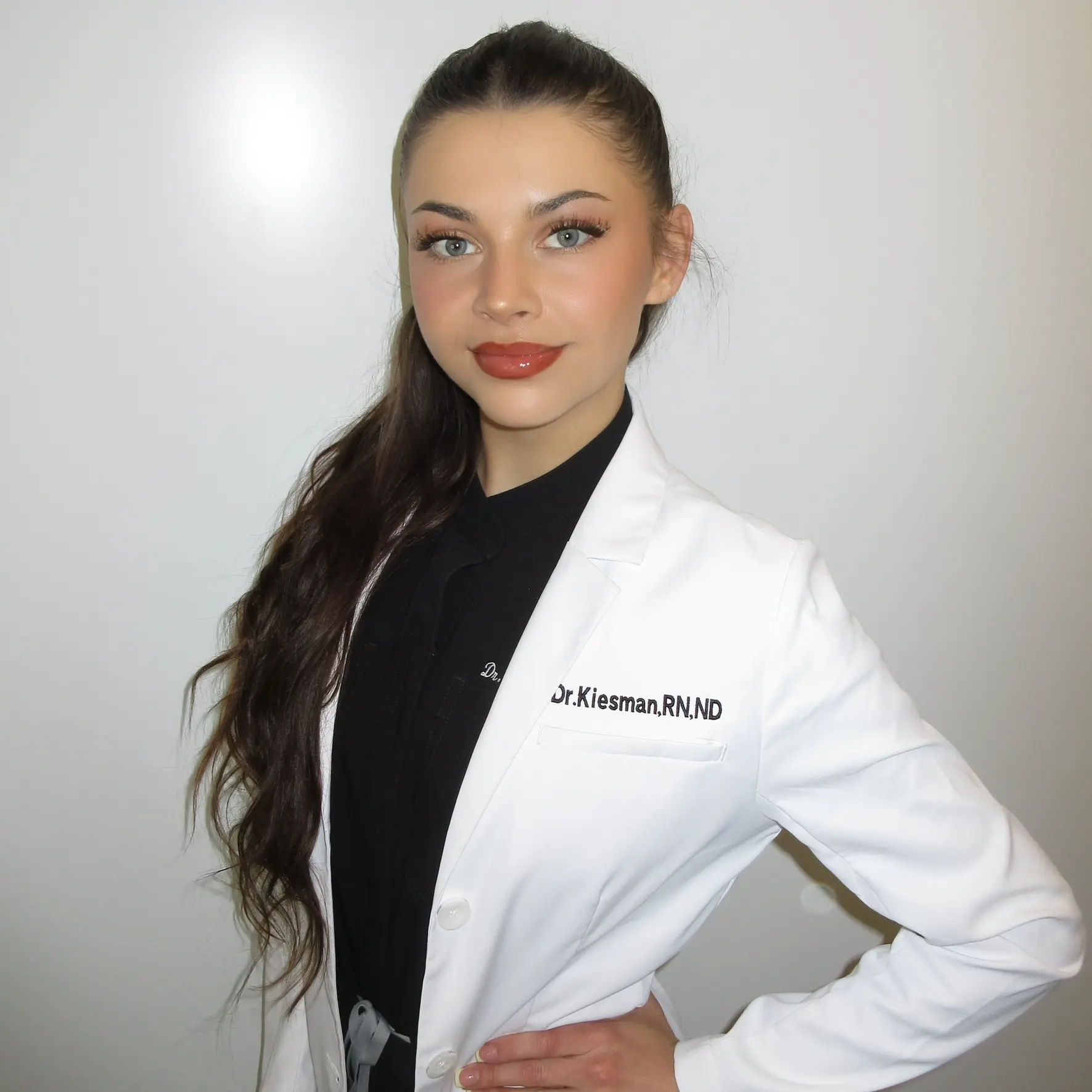 Dr. Kacey Kiesman, Naturopathic Doctor and Registered Nurse in Kelowna, BC